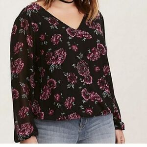 Torrid Purple/Black Floral Banded Bottom Criss Cross Top size 0 Large
